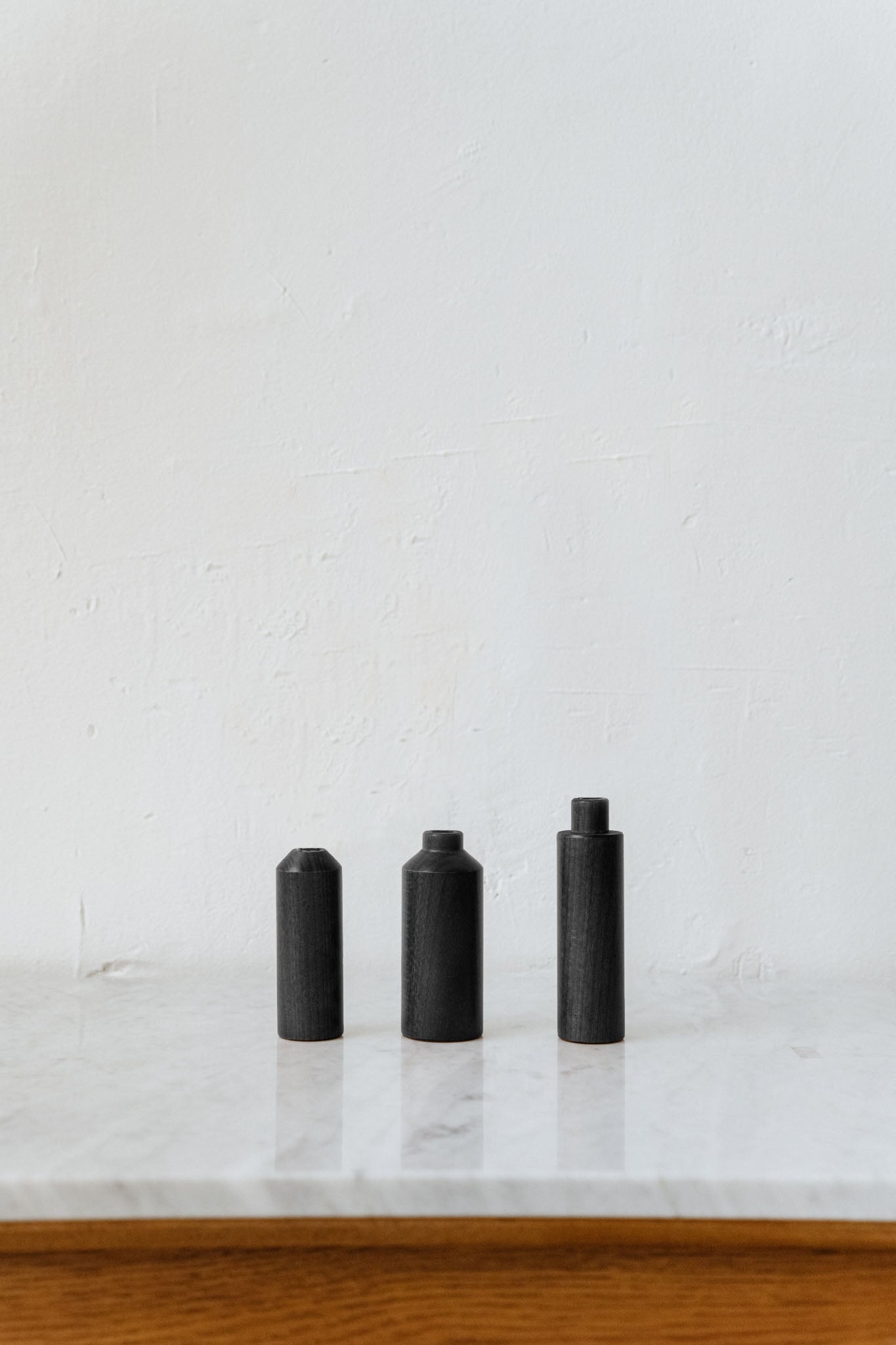 Trio de soliflores teintés noir