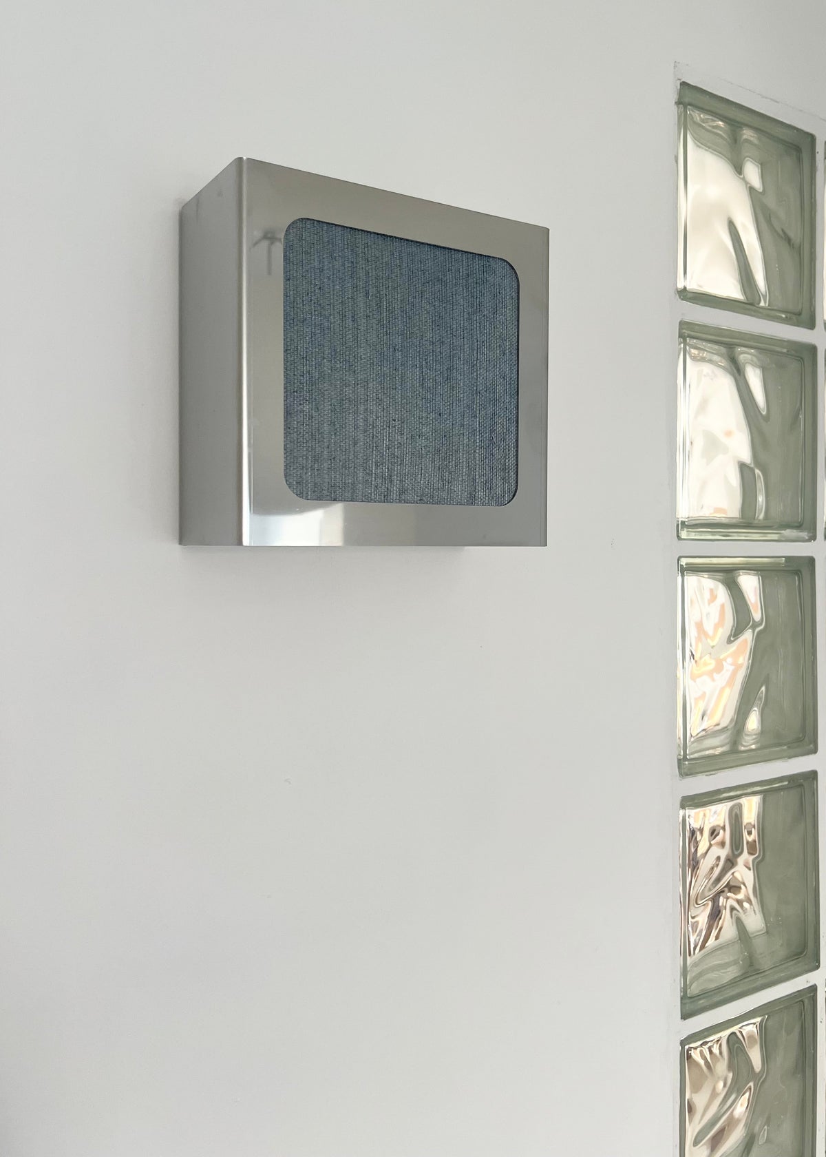 Lampe applique NICOLE carré bleu