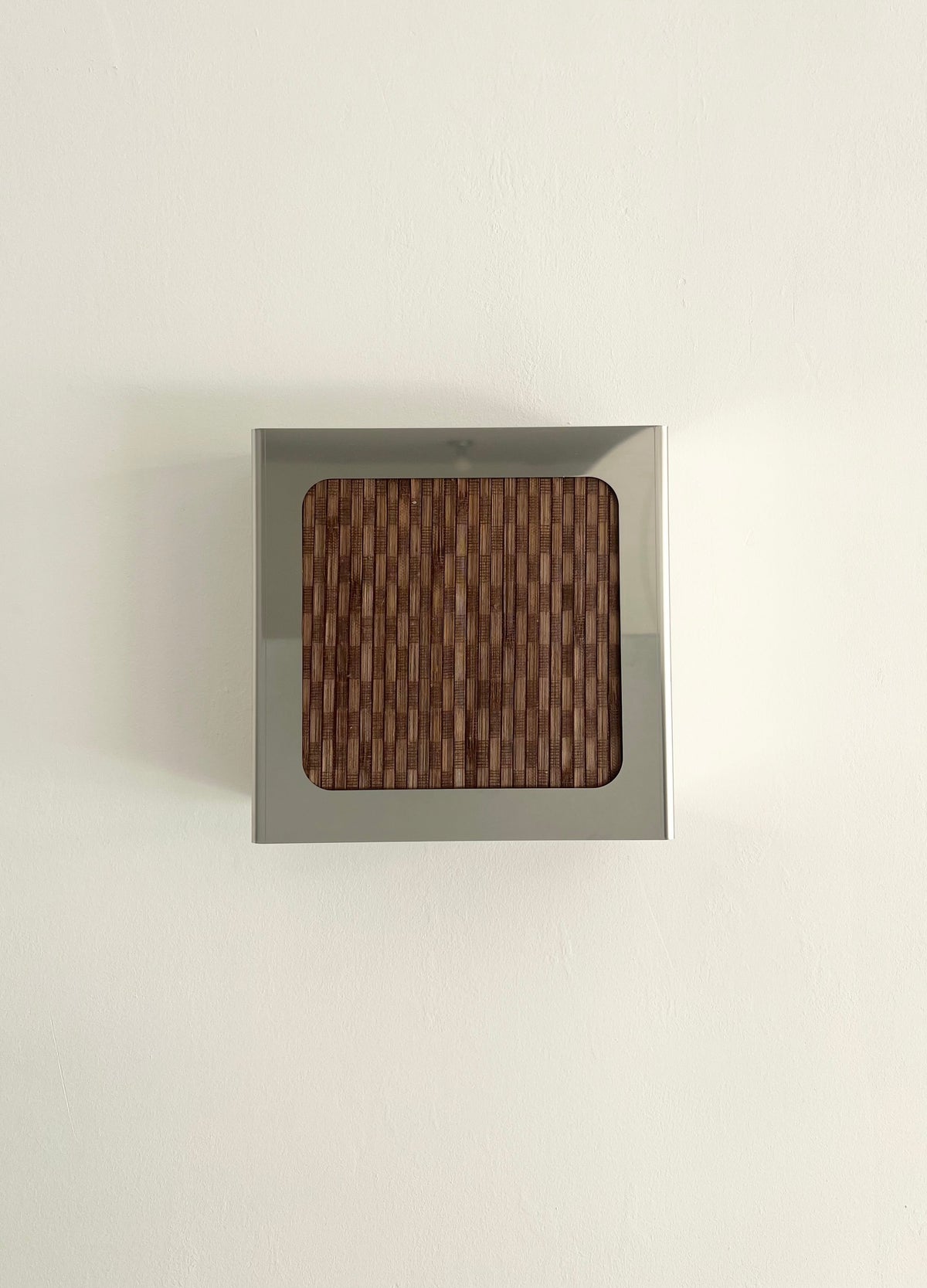 Lampe applique NICOLE carré bambou noyer