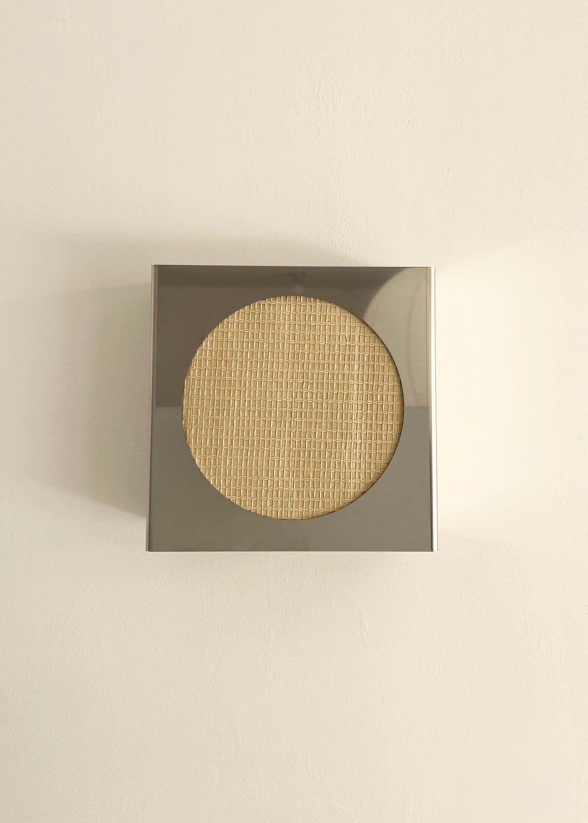 Lampe applique NICOLE ronde beige motifs carré