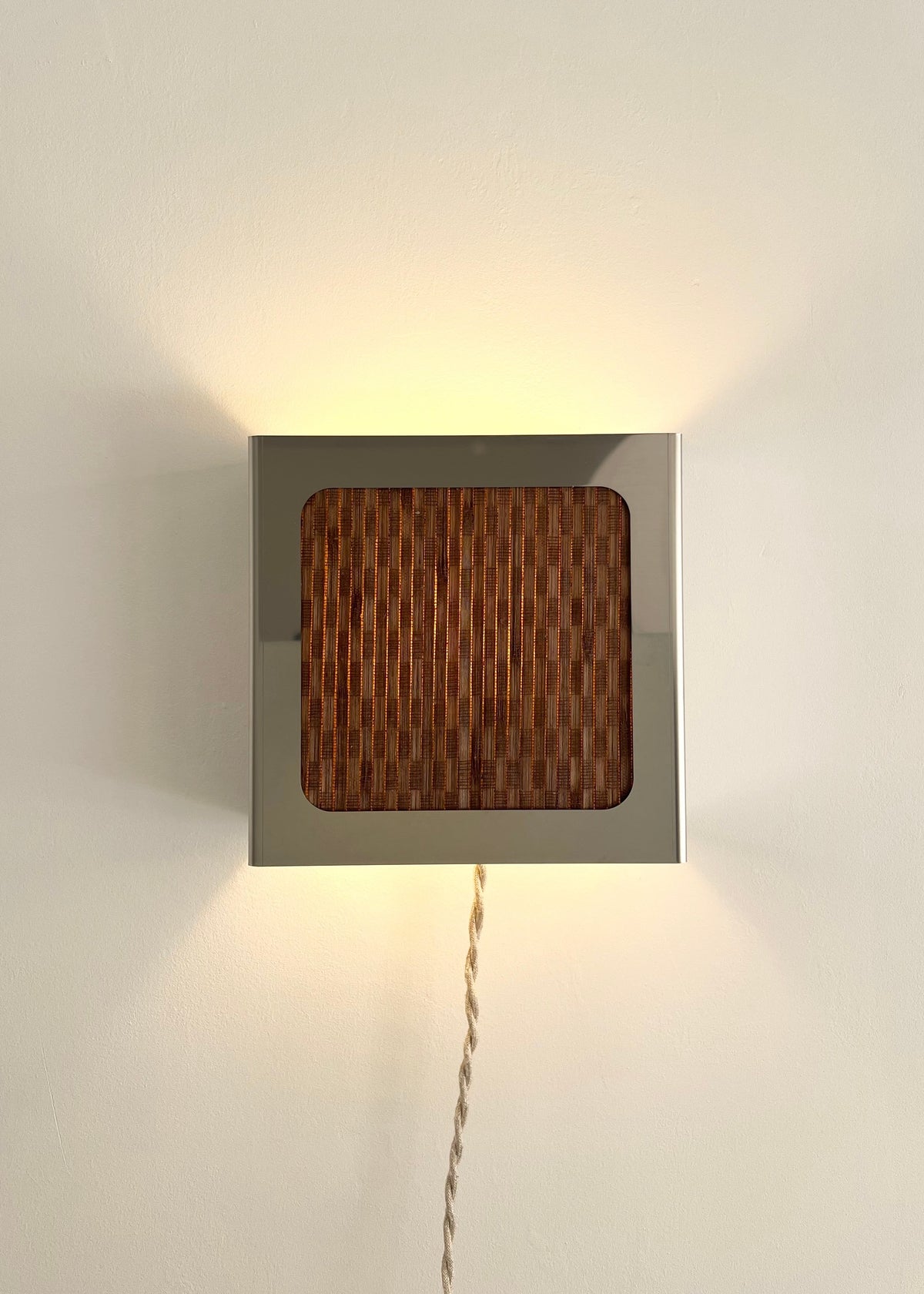 Lampe applique NICOLE carré bambou noyer